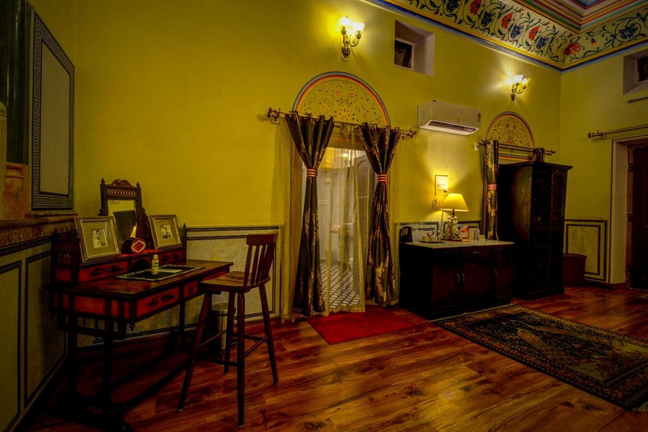 The Umaid Vilas Royal Heritage Haveli Jaipur Eksteriør billede