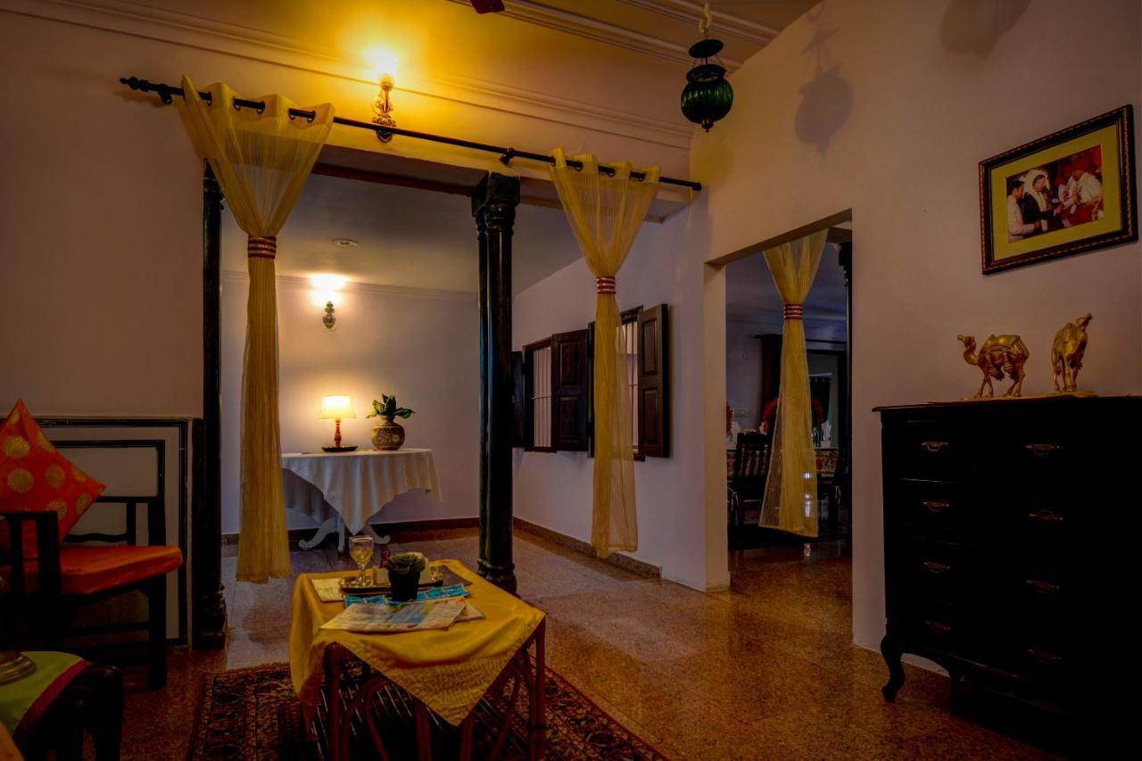 The Umaid Vilas Royal Heritage Haveli Jaipur Eksteriør billede