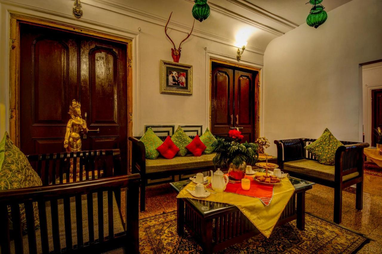 The Umaid Vilas Royal Heritage Haveli Jaipur Eksteriør billede