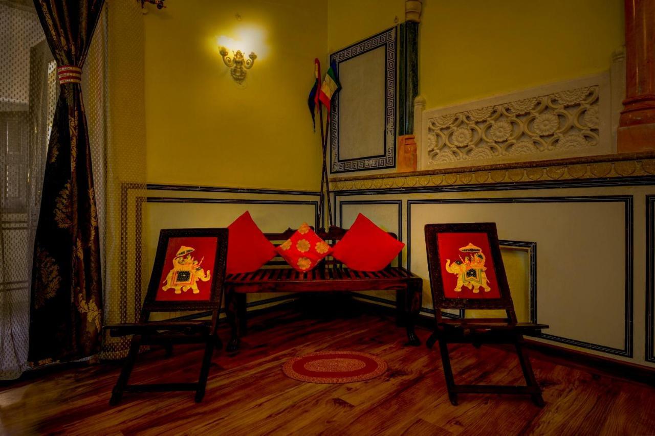 The Umaid Vilas Royal Heritage Haveli Jaipur Eksteriør billede